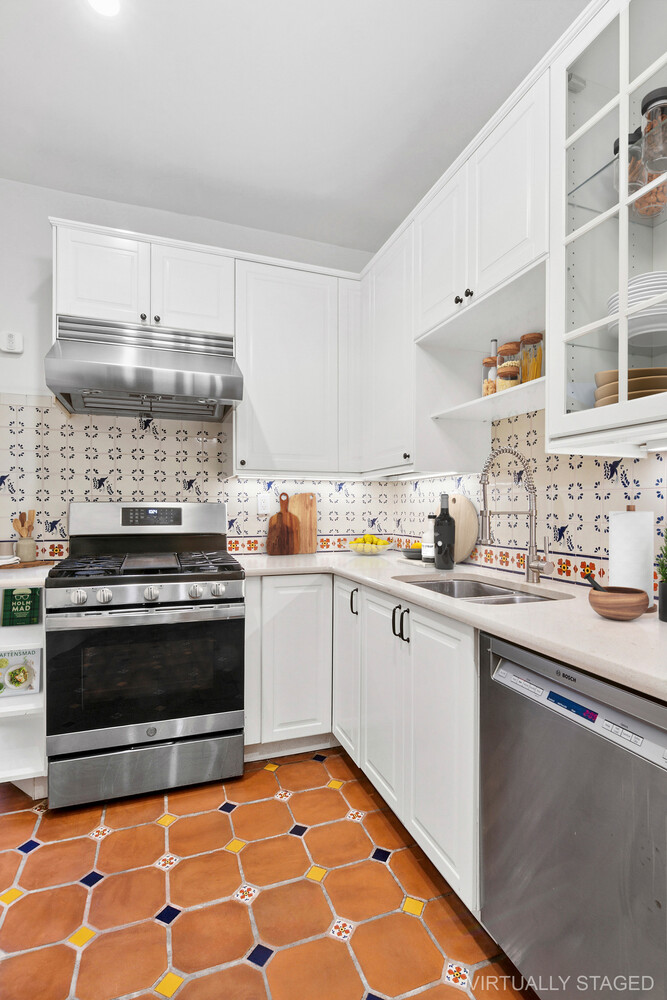 #3 photo, 400 LINCOLN Place, Prospect Heights , NY 11238