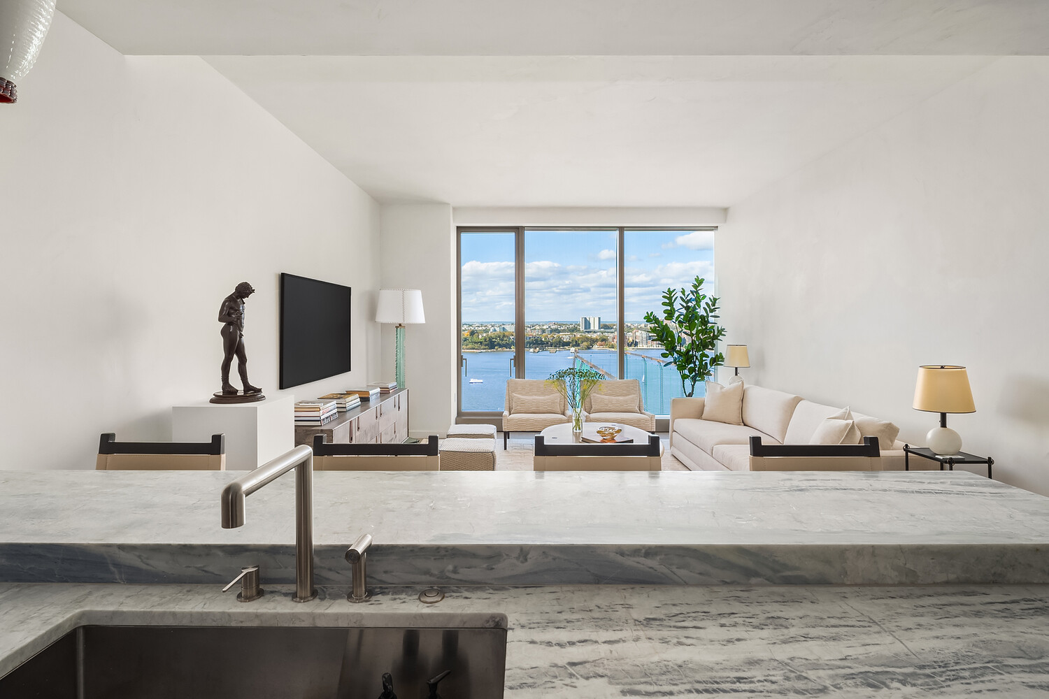 #12 photo, 500 W 18TH Street, Chelsea , NY 10011