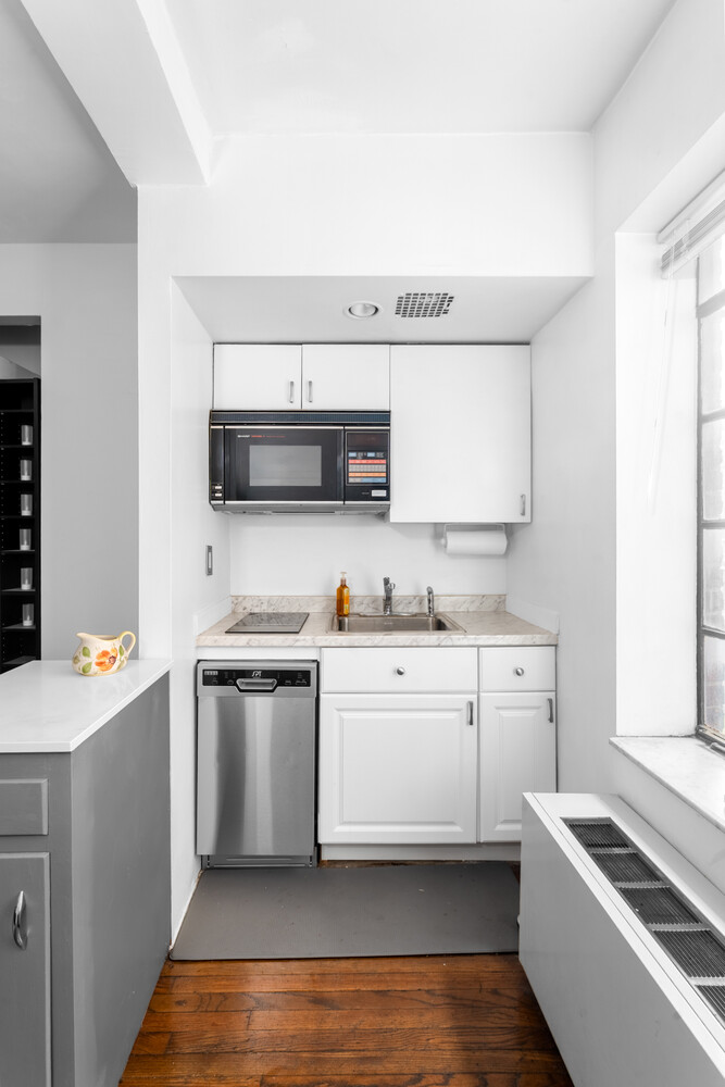 #5 photo, 25 TUDOR CITY Place, Murray Hill , NY 10017