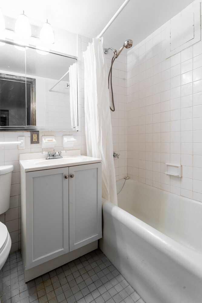 #6 photo, 25 TUDOR CITY Place, Murray Hill , NY 10017