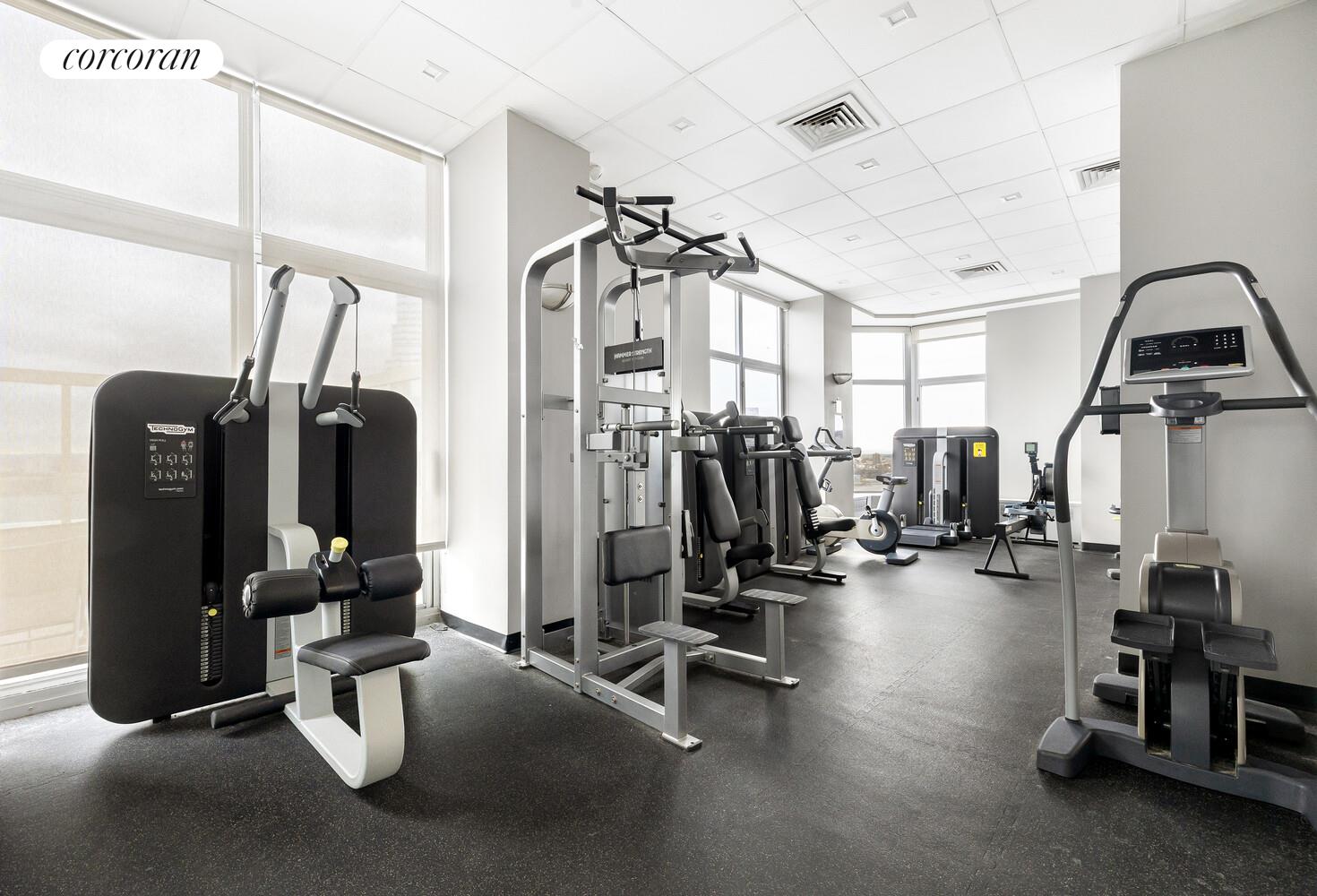 #12 photo, 500 W 43RD Street, Hells Kitchen , NY 10036