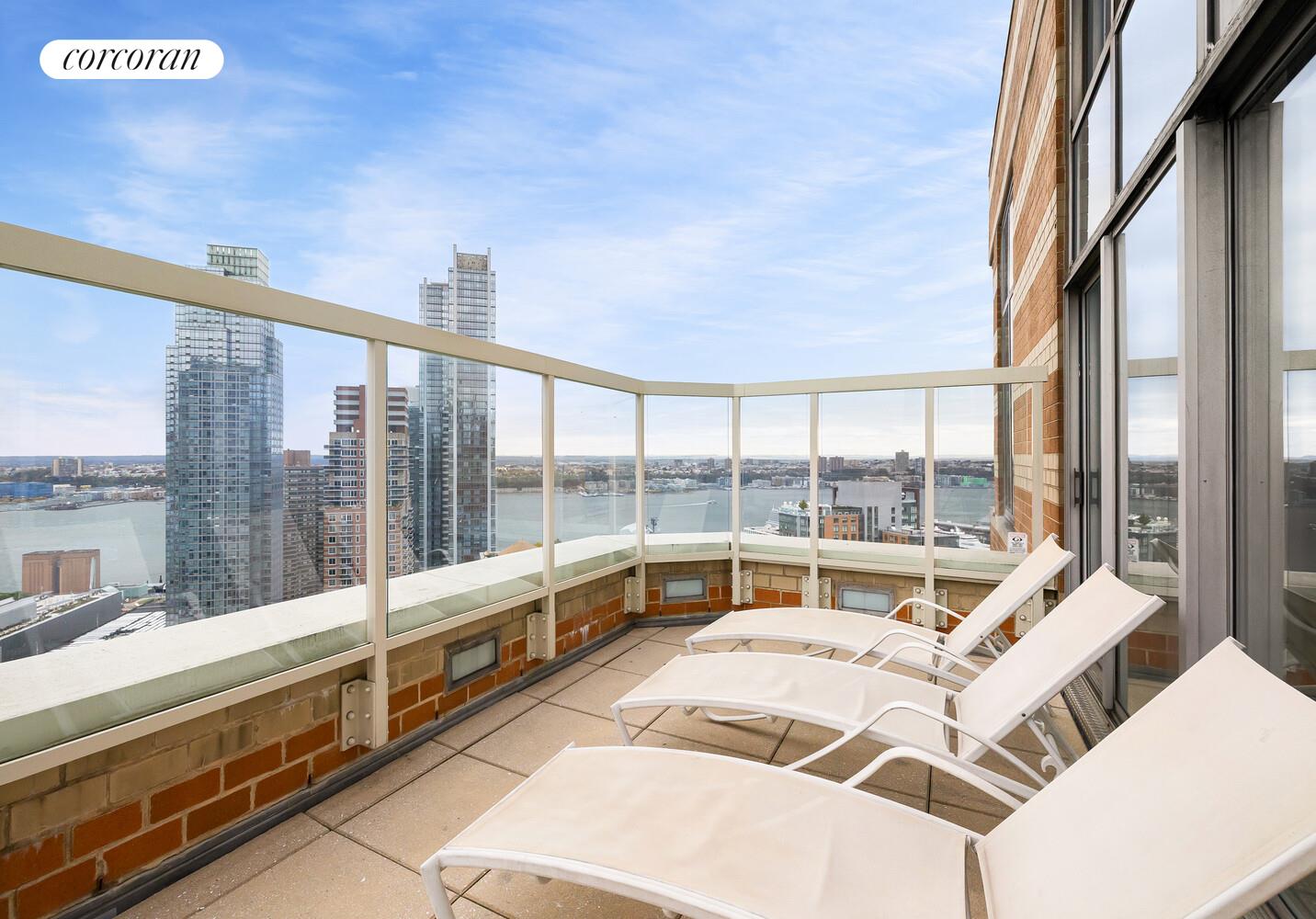 #13 photo, 500 W 43RD Street, Hells Kitchen , NY 10036