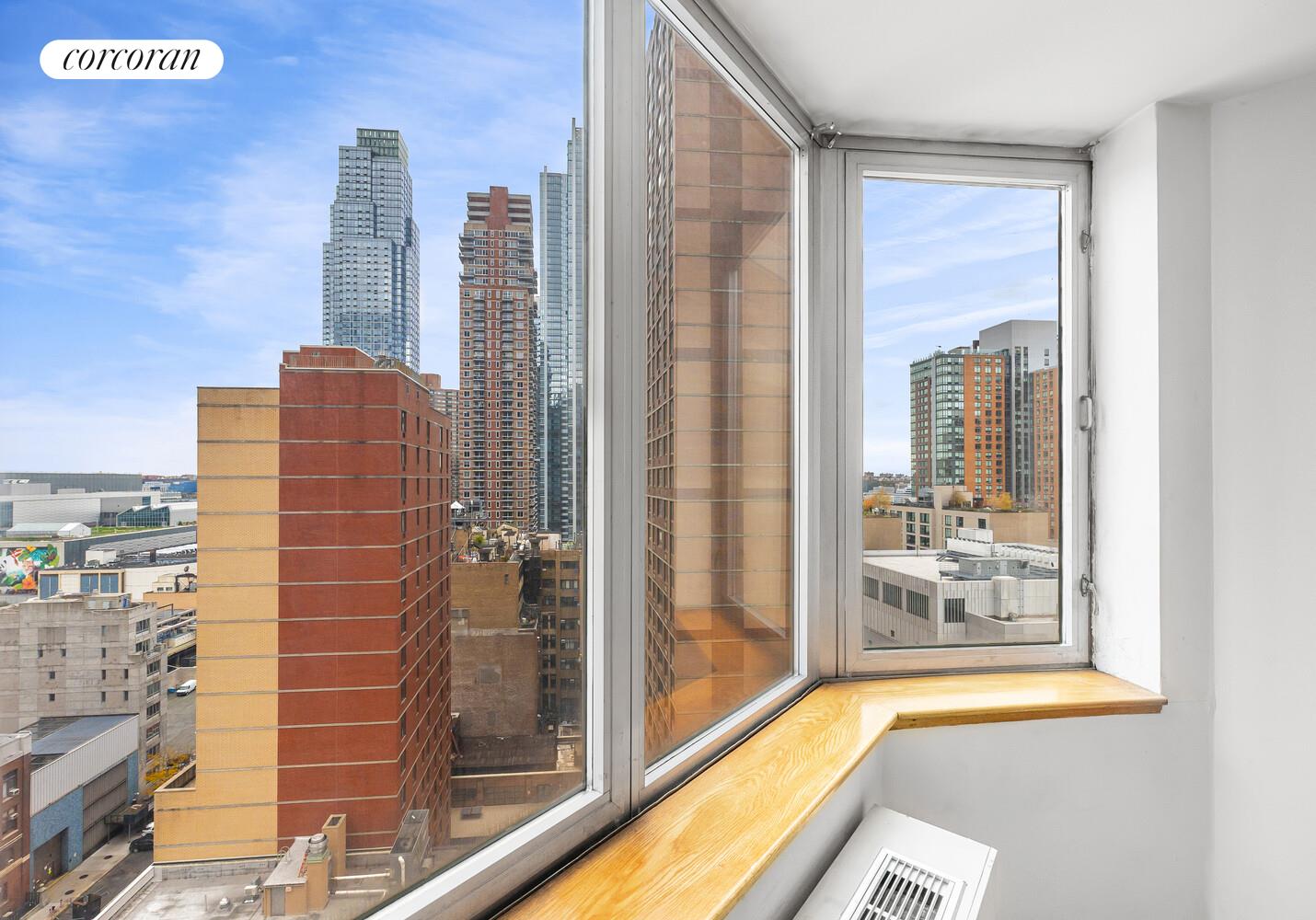 #4 photo, 500 W 43RD Street, Hells Kitchen , NY 10036