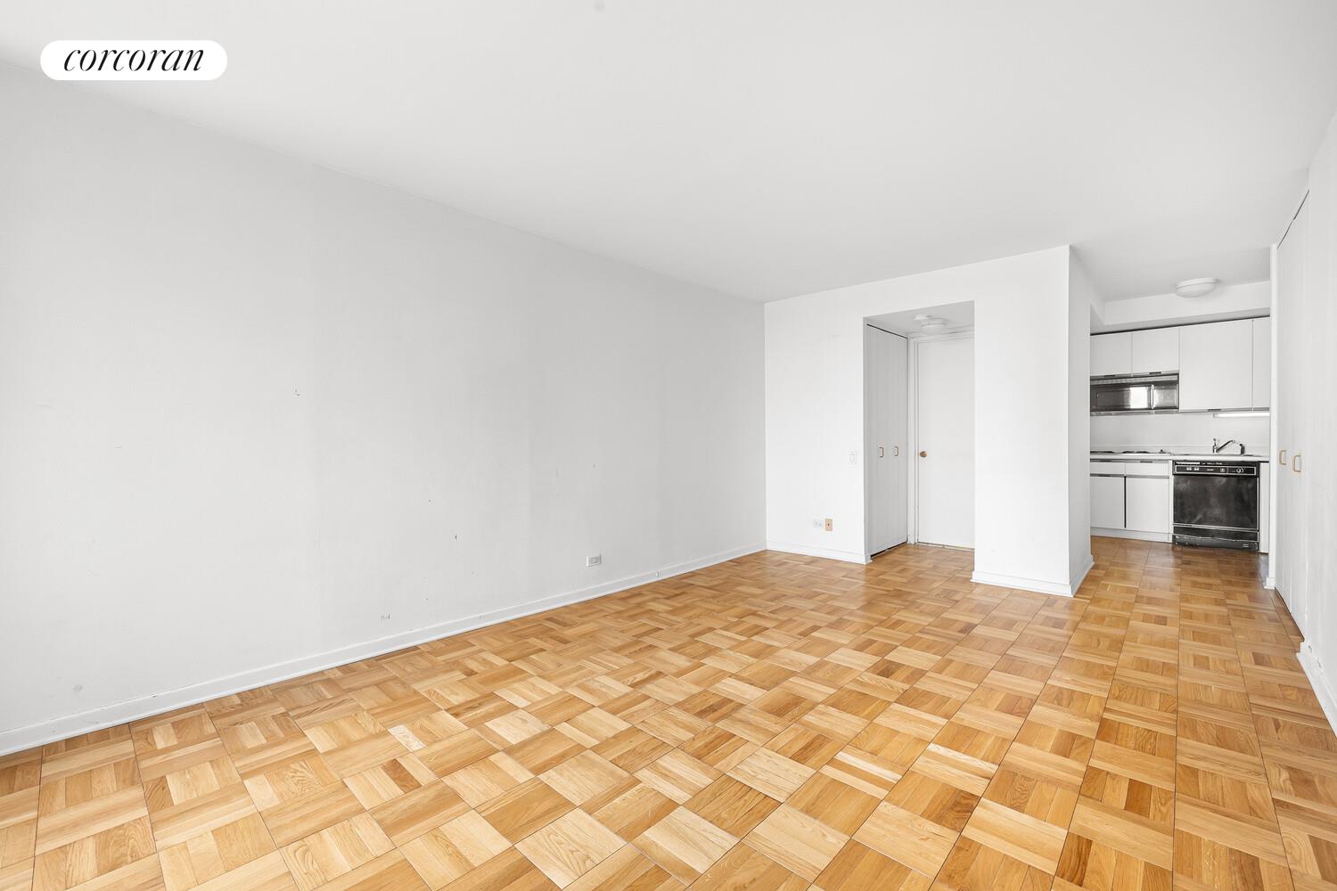 #5 photo, 500 W 43RD Street, Hells Kitchen , NY 10036