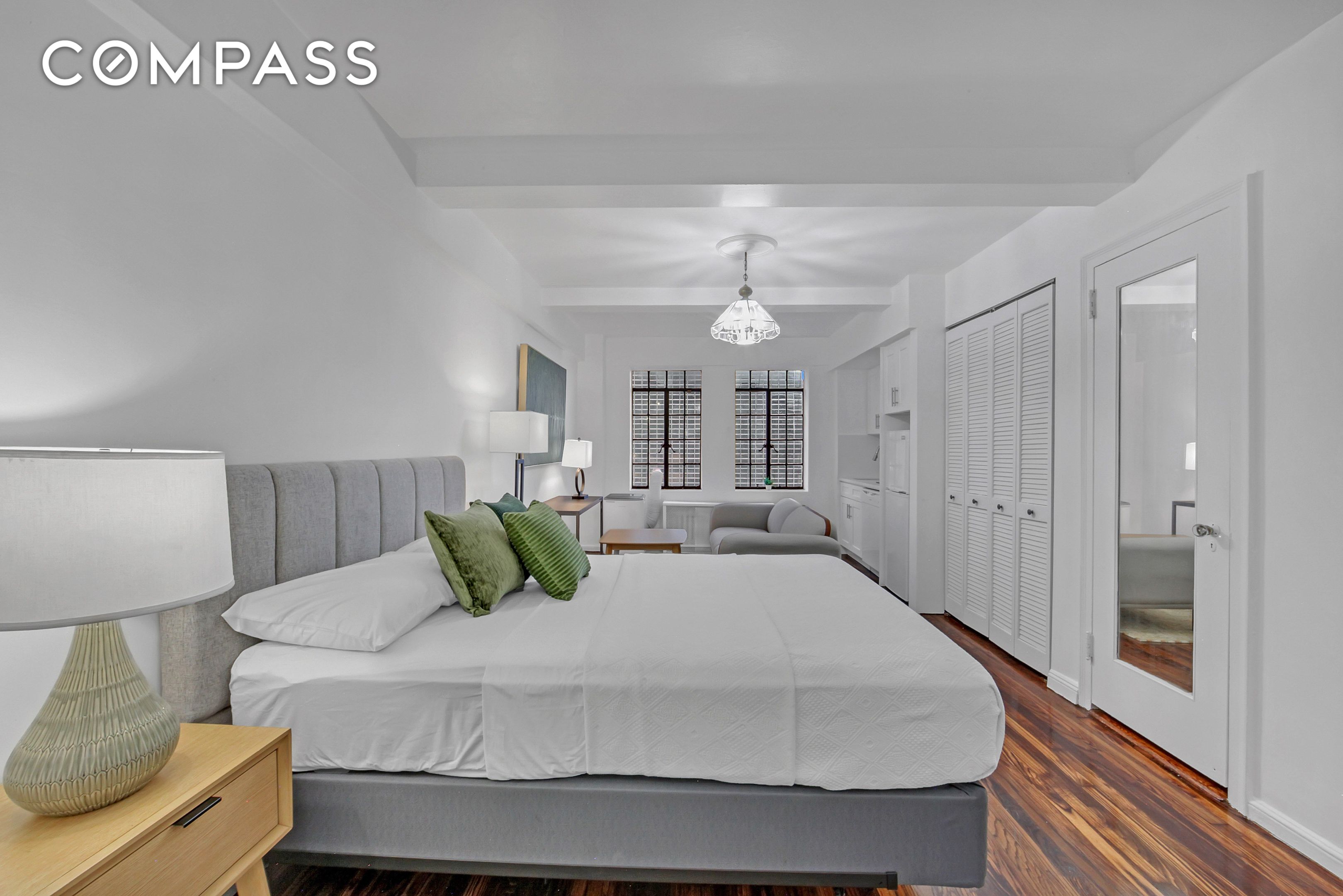 #1 photo, 45 Tudor City Place, Midtown East , NY 10017