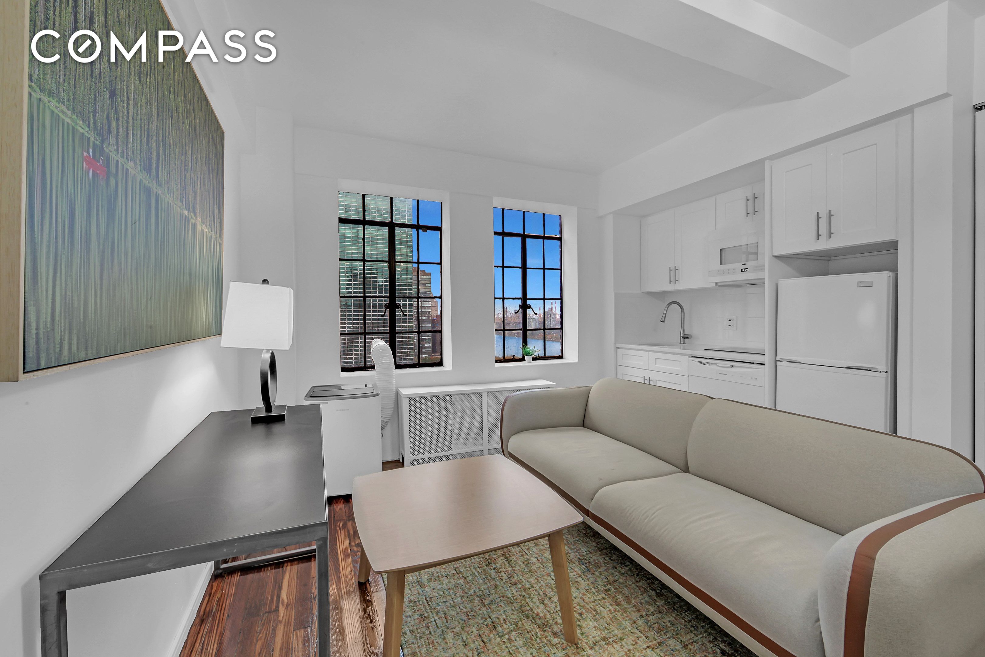 #5 photo, 45 Tudor City Place, Midtown East , NY 10017