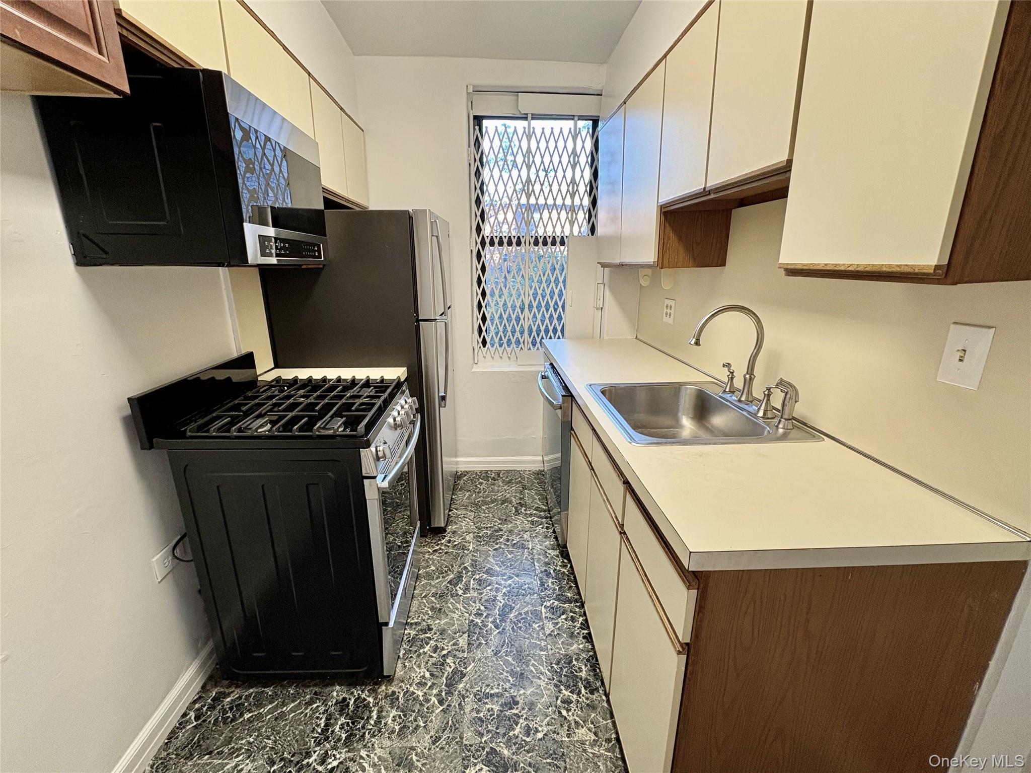 #7 photo, 98-50 67th Avenue, Rego Park , NY 11374