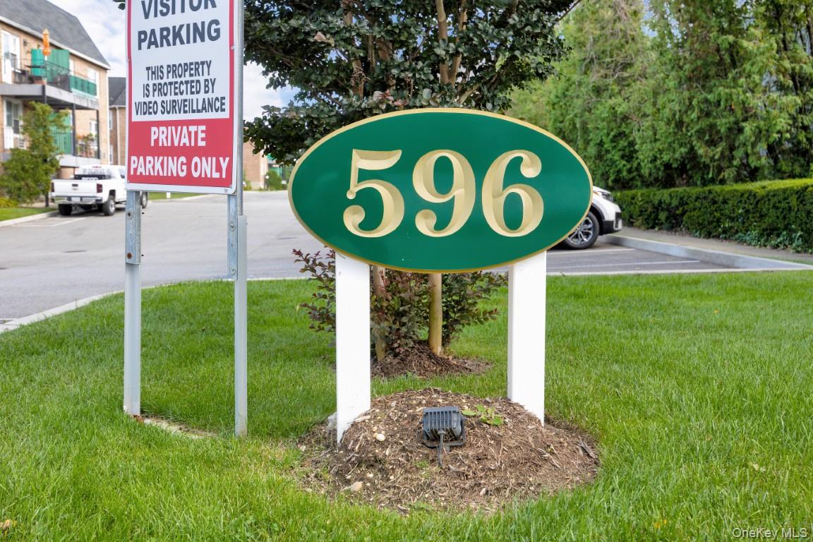 #20 photo, 596 Broadway, Lynbrook , NY 11563