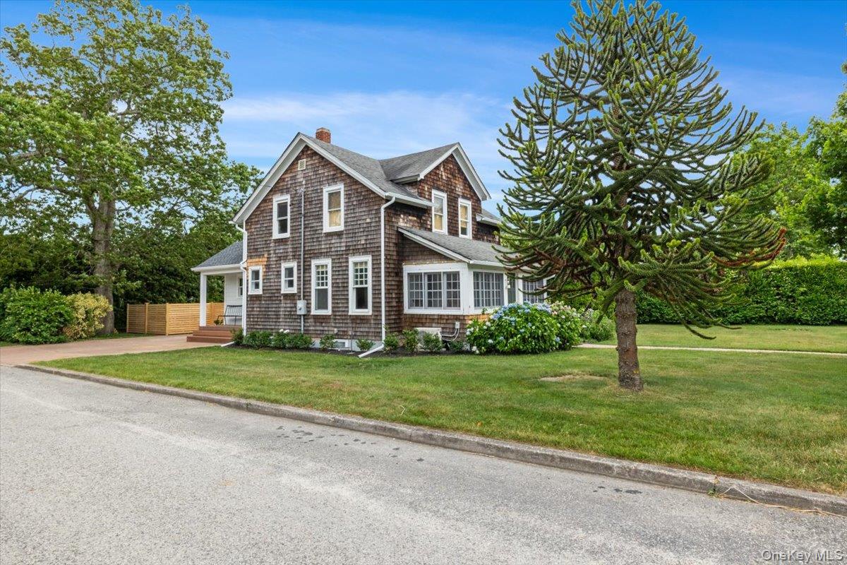 #4 photo, 19 New Jersey Avenue, Bellport Village , NY 11713