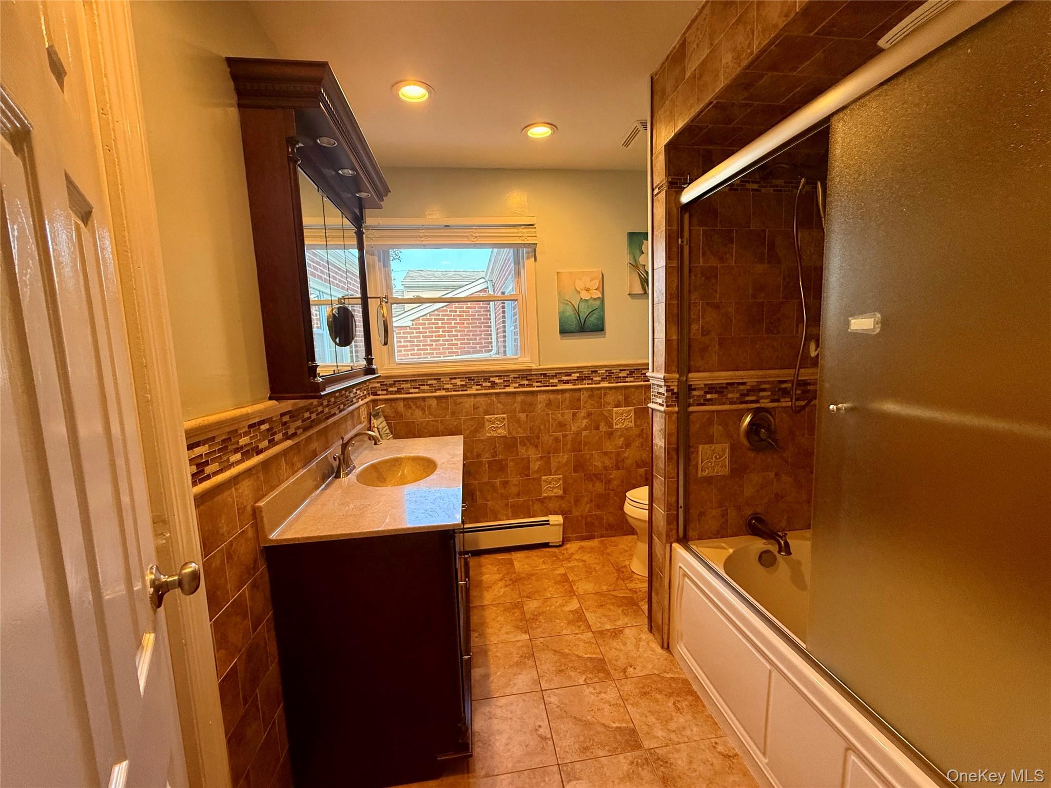 #20 photo, Lindenhurst, Lindenhurst , NY 11757