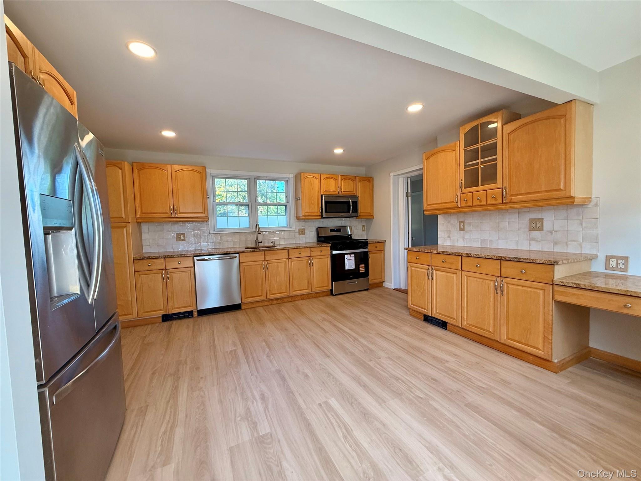 #6 photo, Lindenhurst, Lindenhurst , NY 11757