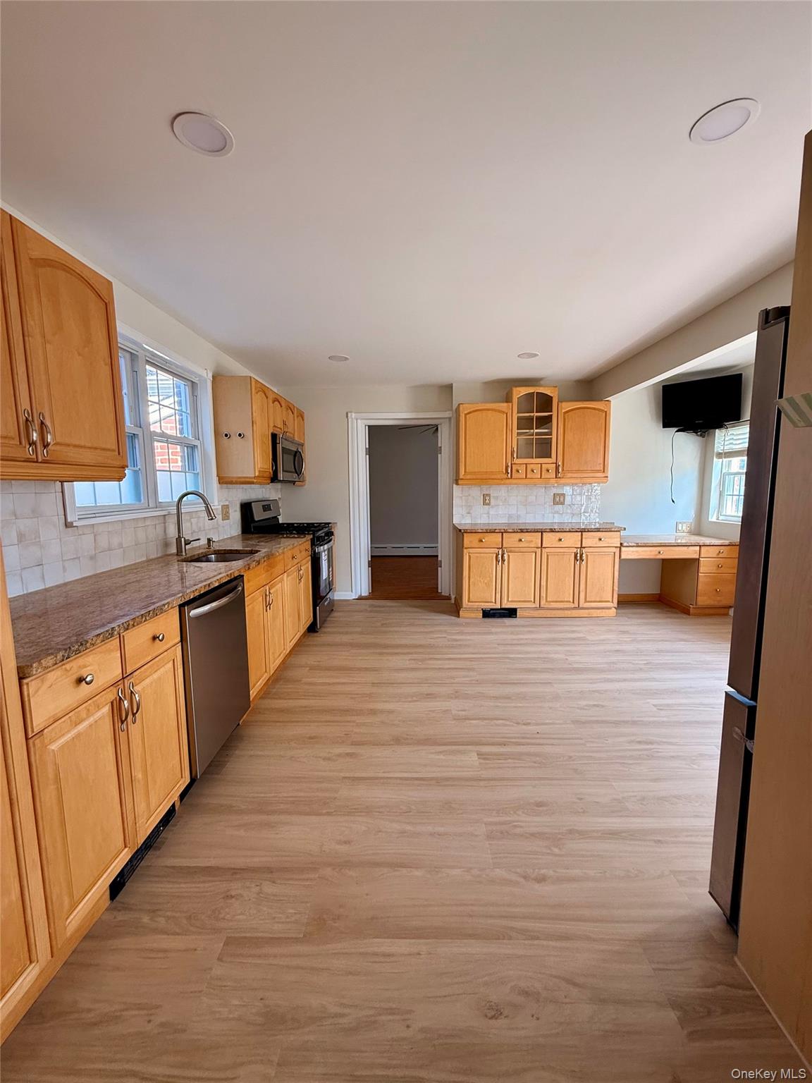 #7 photo, Lindenhurst, Lindenhurst , NY 11757