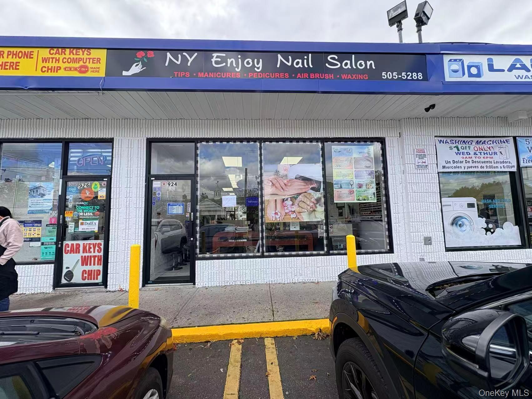 #7 photo, 924 Front Street, Uniondale , NY 11553