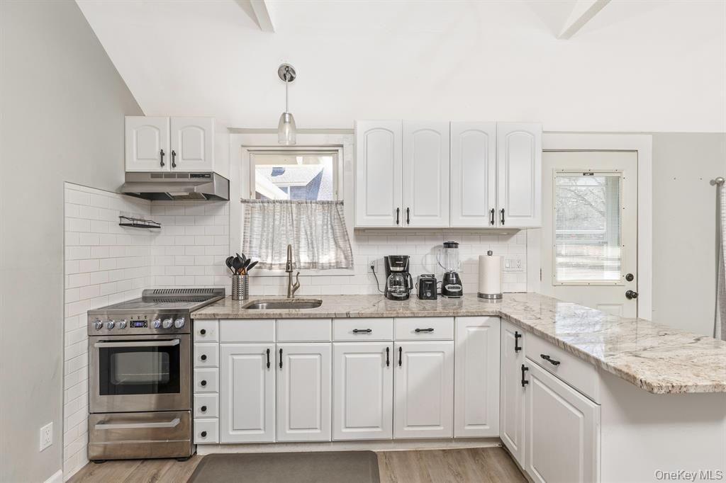 #5 photo, 572 A Montauk Highway, Westhampton Beach , NY 11978