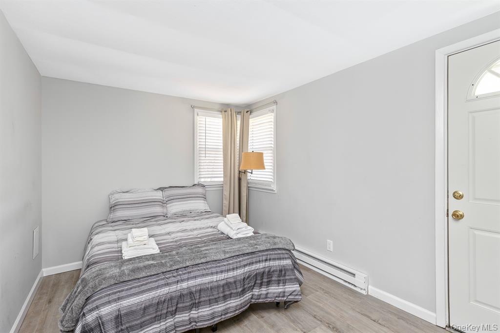 #7 photo, 572 A Montauk Highway, Westhampton Beach , NY 11978