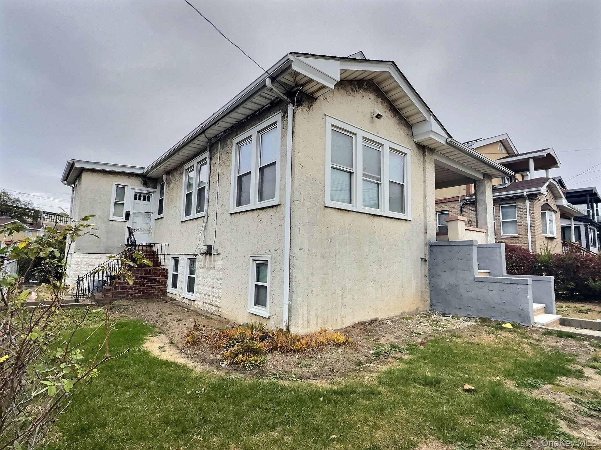 #3 photo, 2718 Collier Avenue, Edgemere , NY 11691