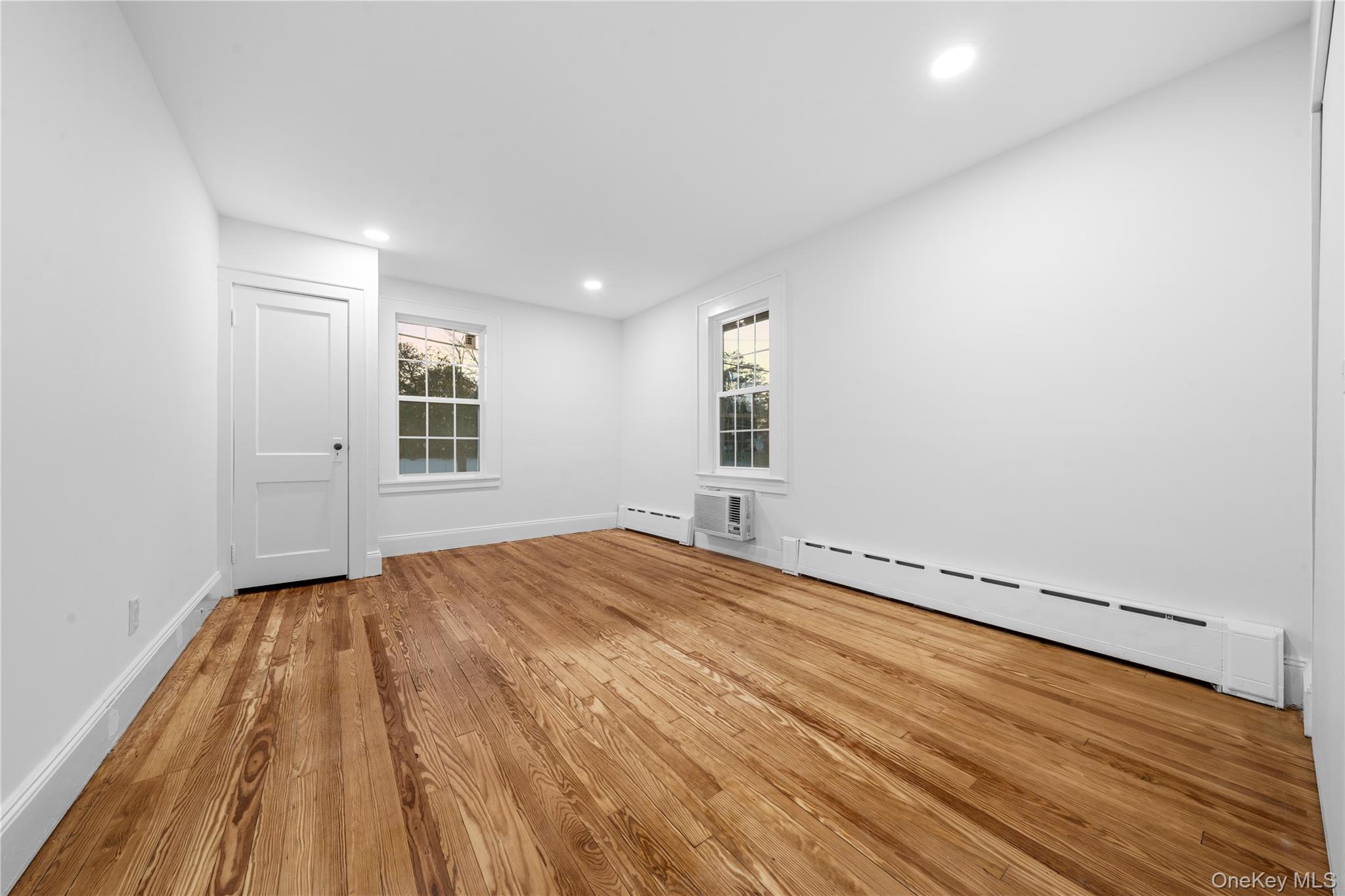 #12 photo, 218 S 3rd Street, Lindenhurst , NY 11757