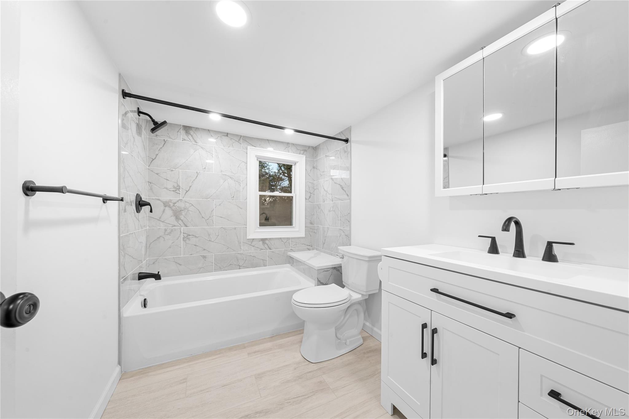 #17 photo, 218 S 3rd Street, Lindenhurst , NY 11757