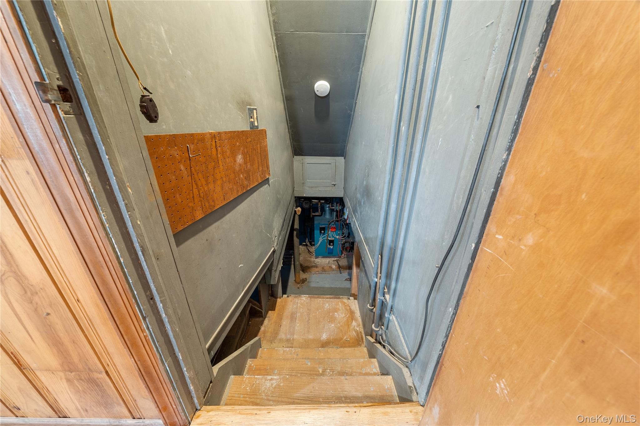 #19 photo, 218 S 3rd Street, Lindenhurst , NY 11757