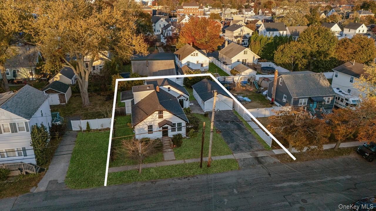 #2 photo, 218 S 3rd Street, Lindenhurst , NY 11757