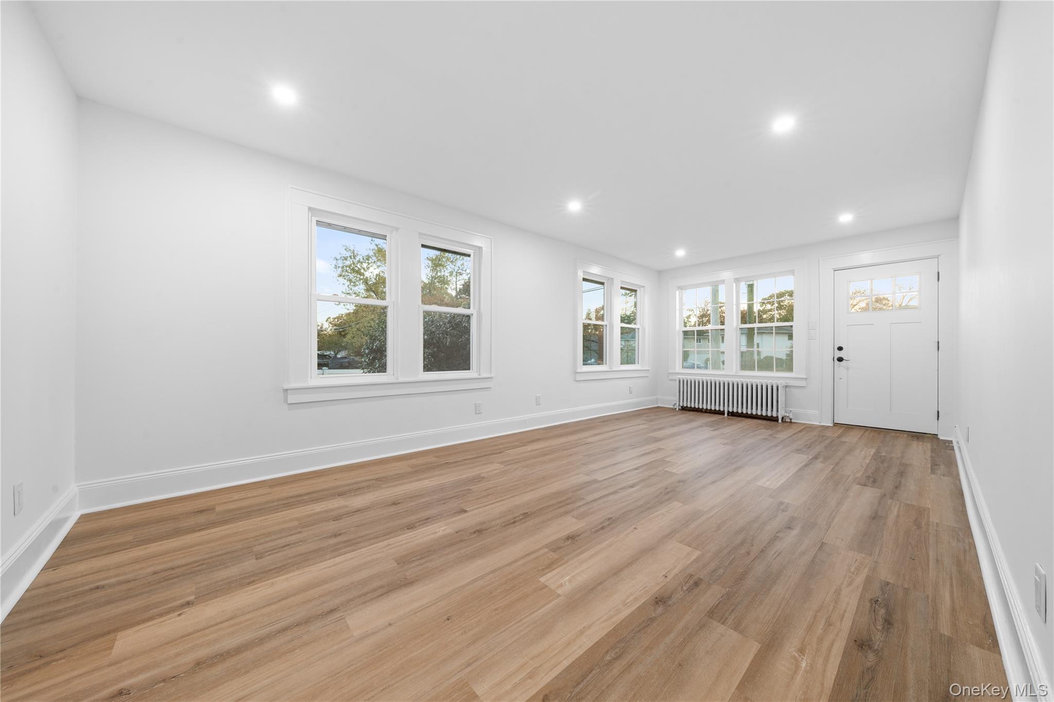 #6 photo, 218 S 3rd Street, Lindenhurst , NY 11757