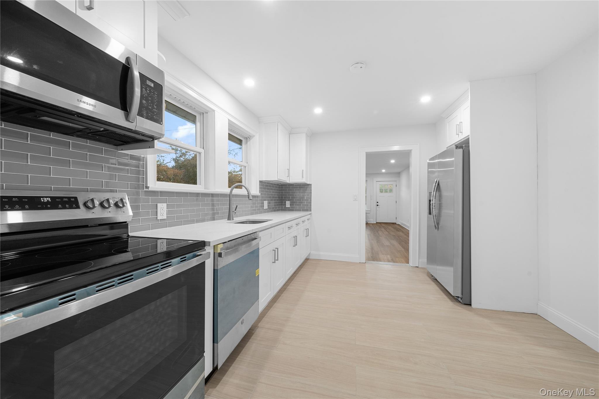 #8 photo, 218 S 3rd Street, Lindenhurst , NY 11757