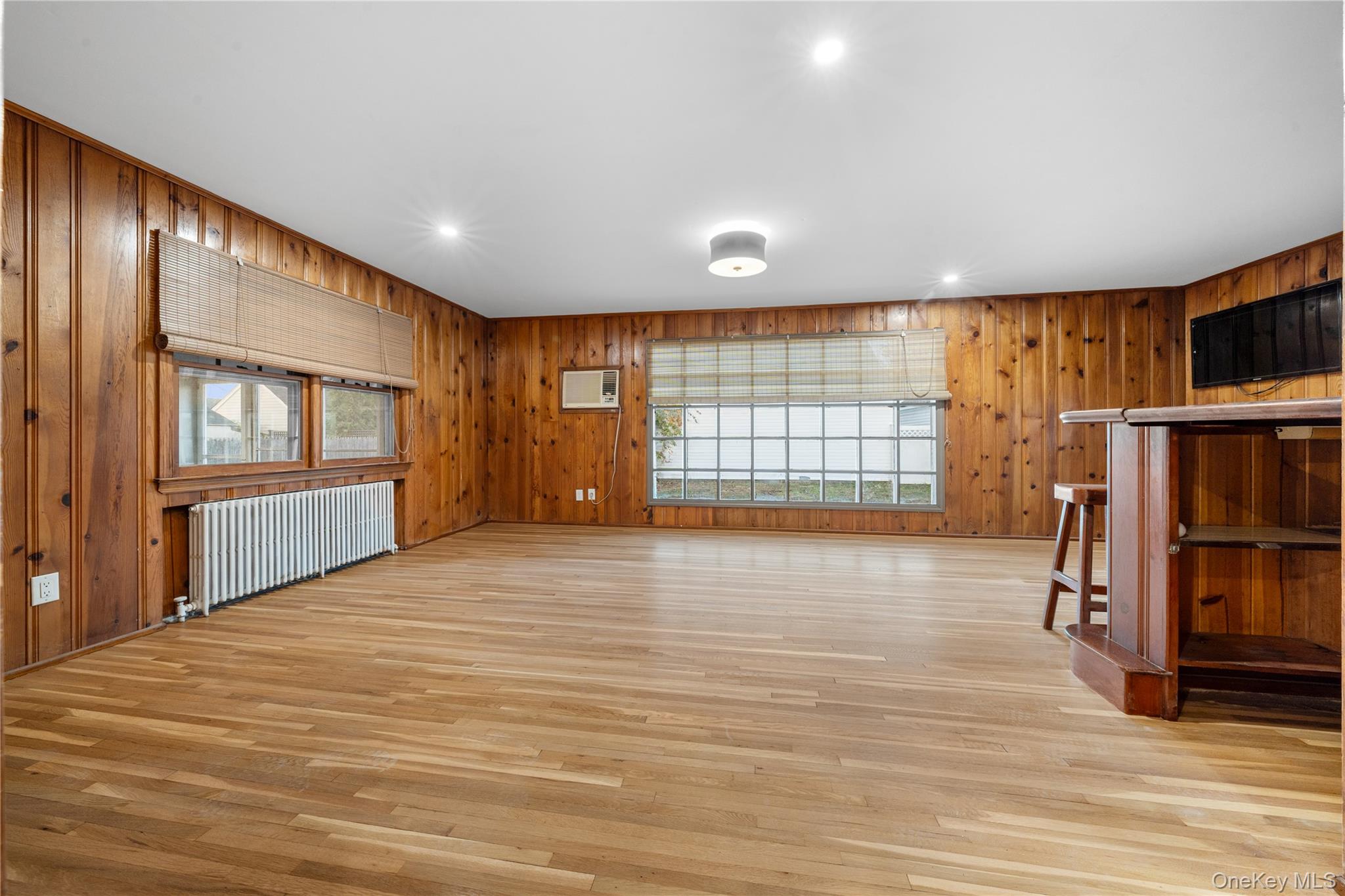 #9 photo, 218 S 3rd Street, Lindenhurst , NY 11757