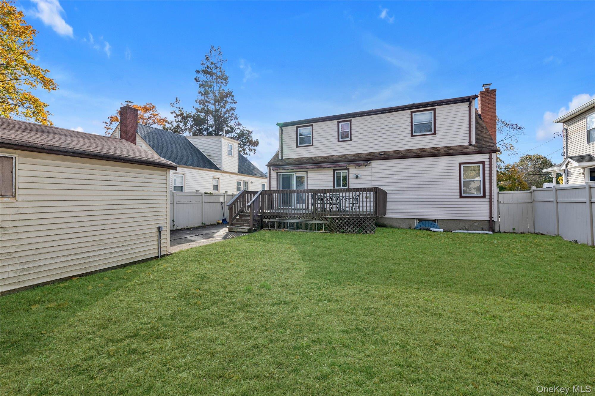 #15 photo, 147 Ruxton Street, Uniondale , NY 11553