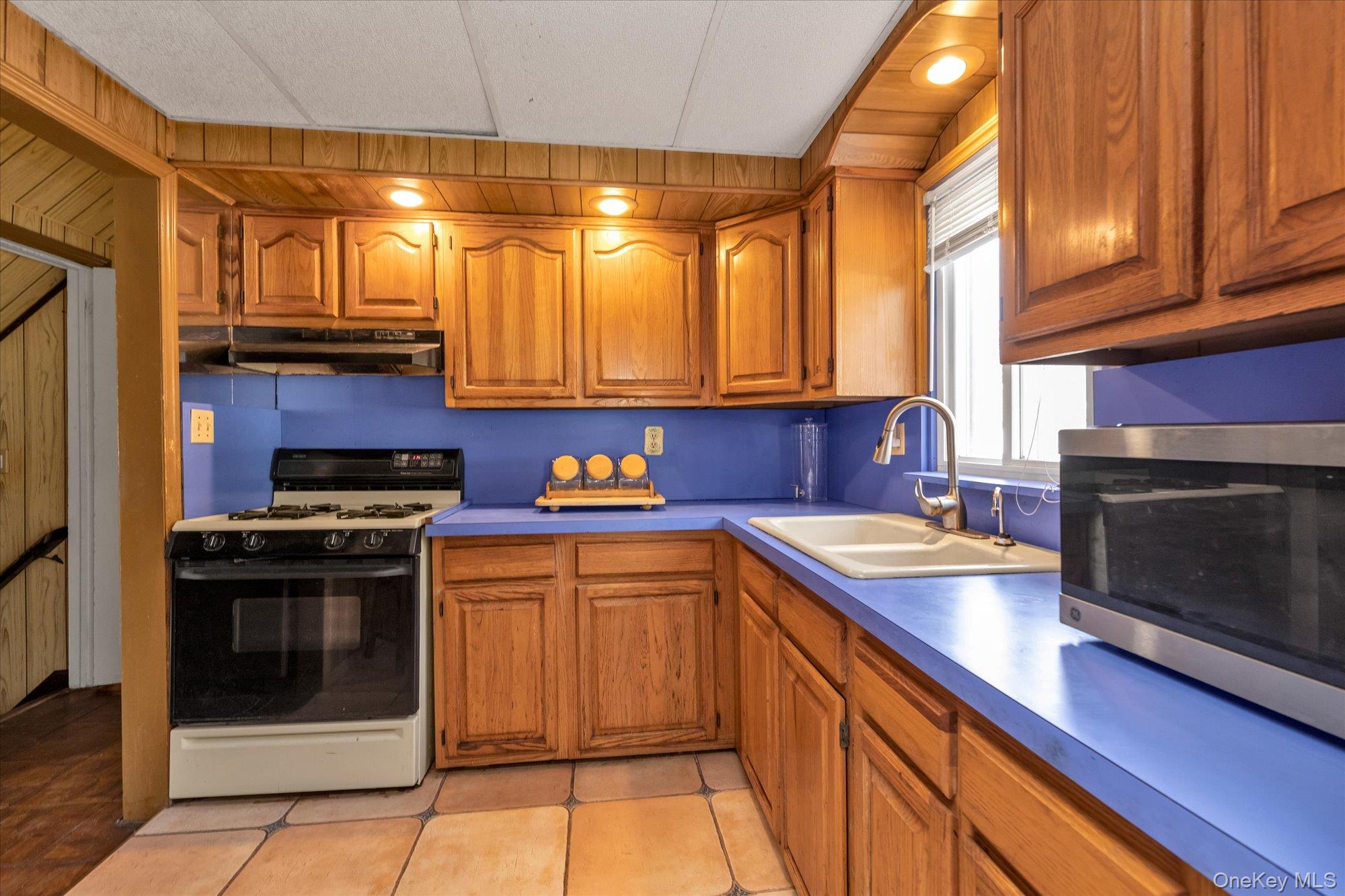 #5 photo, 147 Ruxton Street, Uniondale , NY 11553