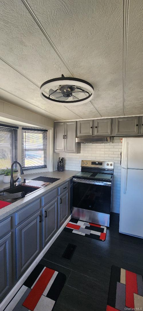 #6 photo, 36 Betsy Ross Drive, Bohemia , NY 11716