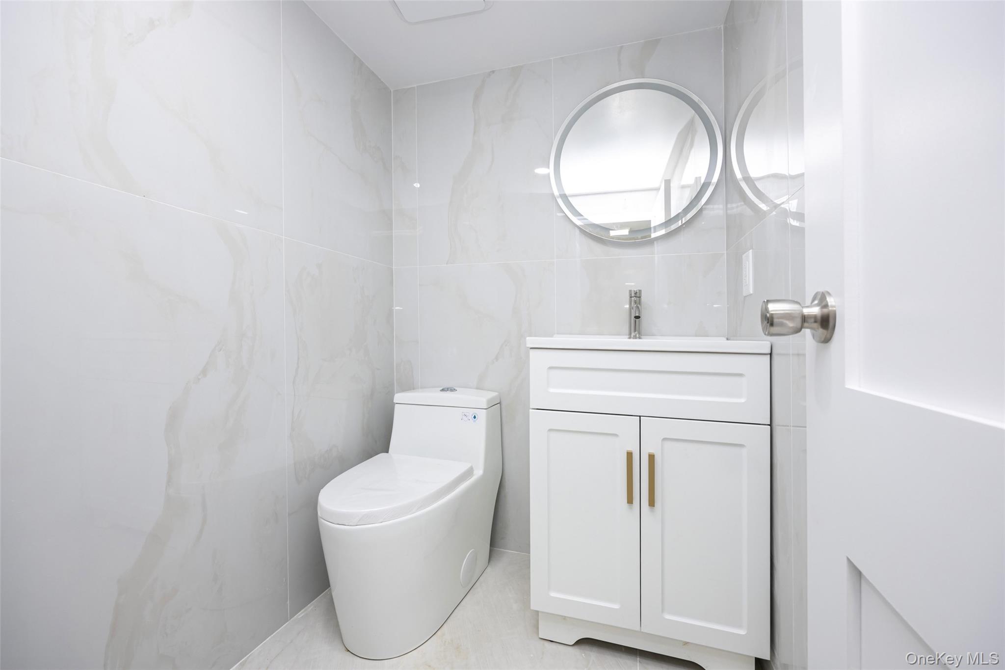 #17 photo, 190-16 33 Avenue, Flushing , NY 11358