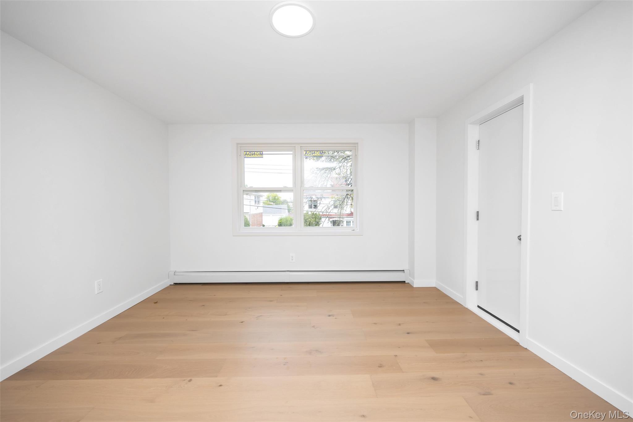 #4 photo, 190-16 33 Avenue, Flushing , NY 11358