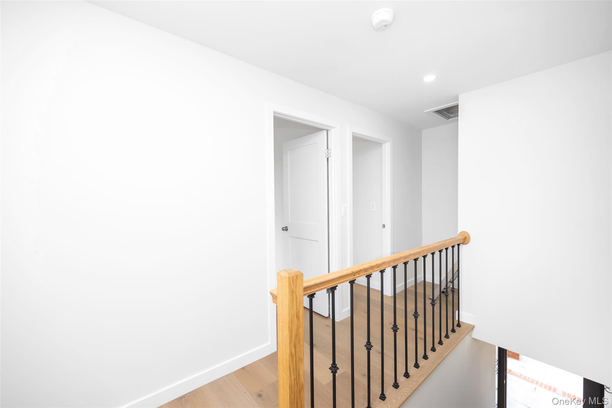 #6 photo, 190-16 33 Avenue, Flushing , NY 11358