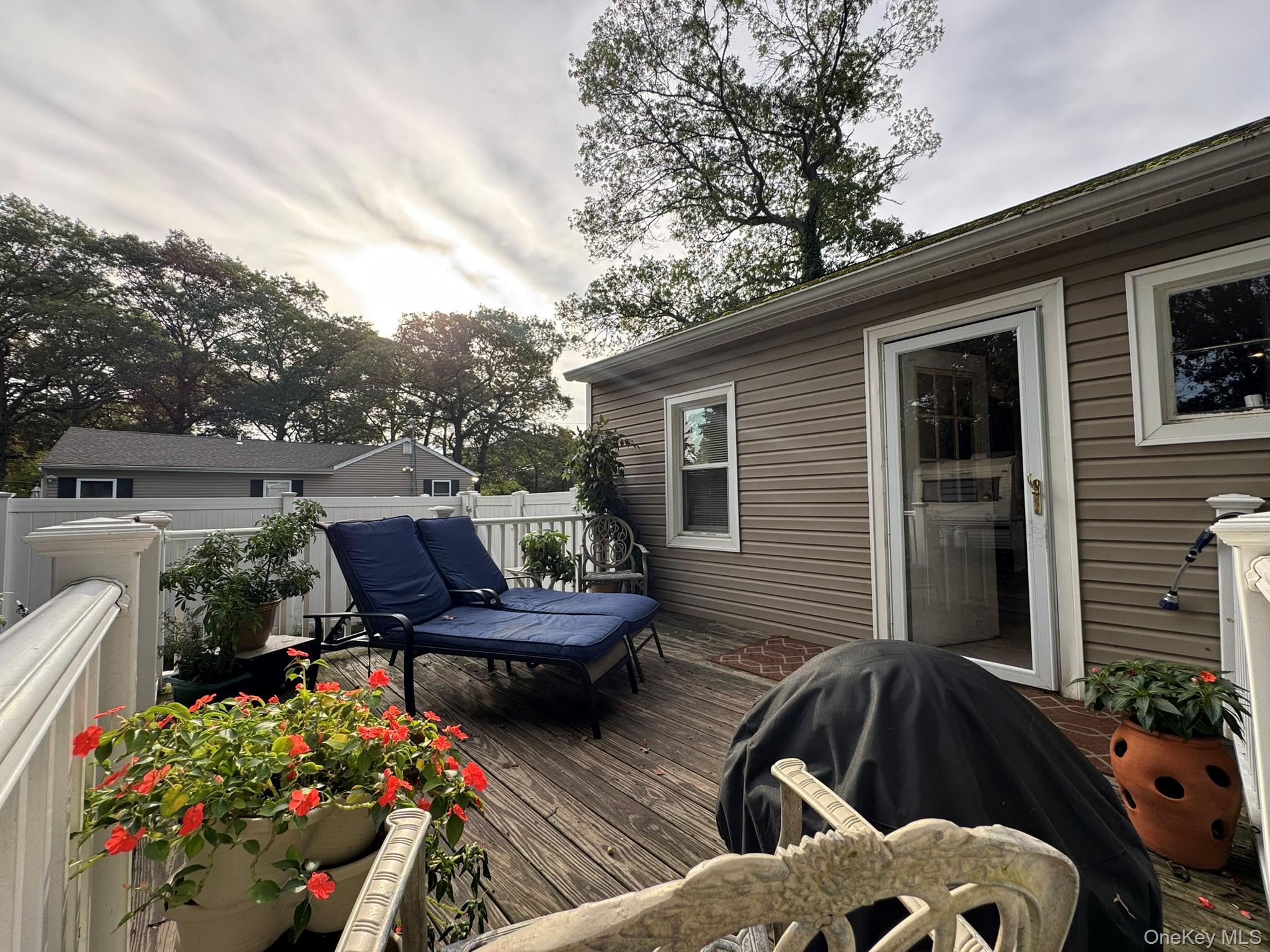 #11 photo, 5457 Expressway Drive, Holtsville , NY 11742