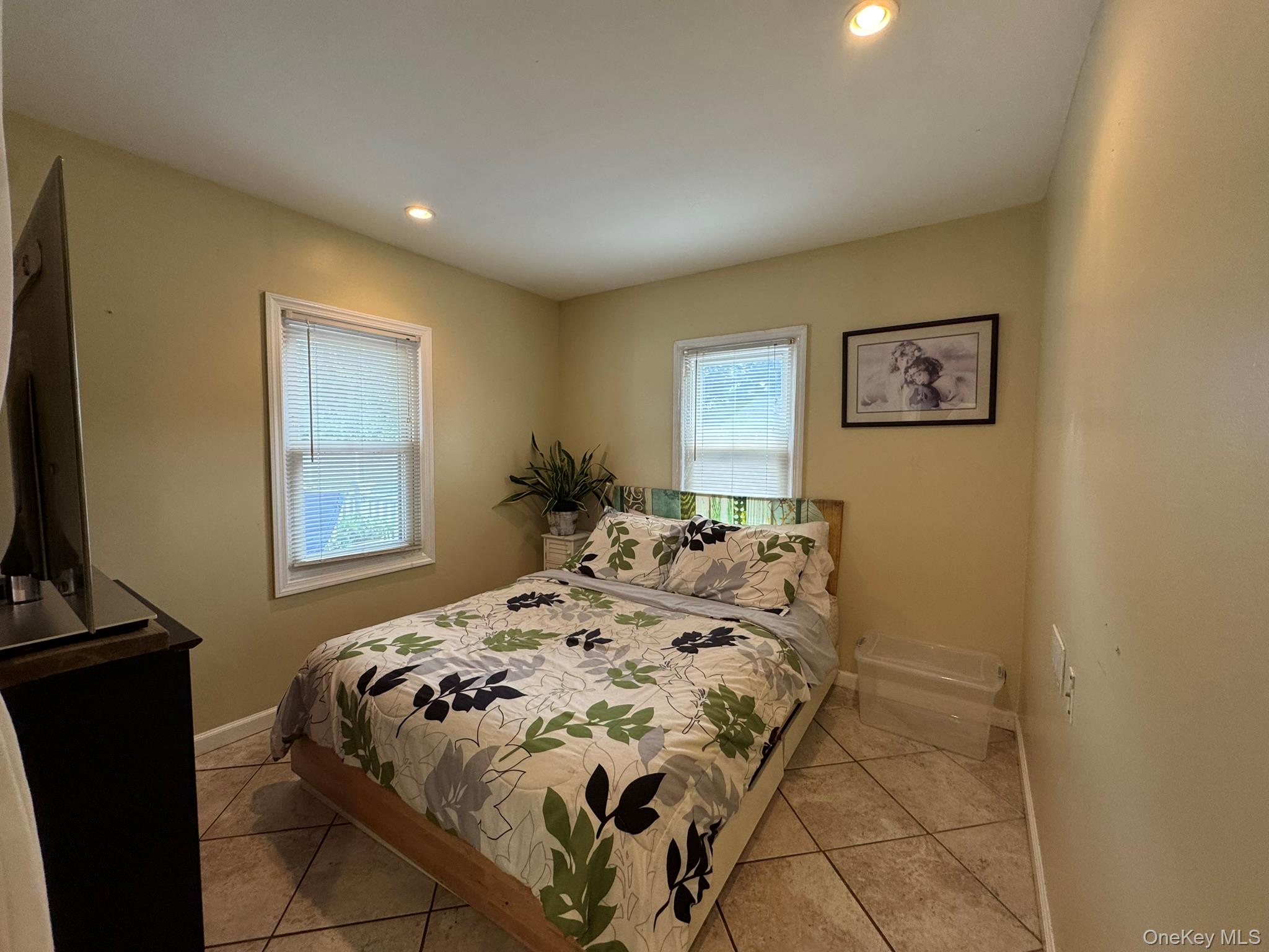 #5 photo, 5457 Expressway Drive, Holtsville , NY 11742