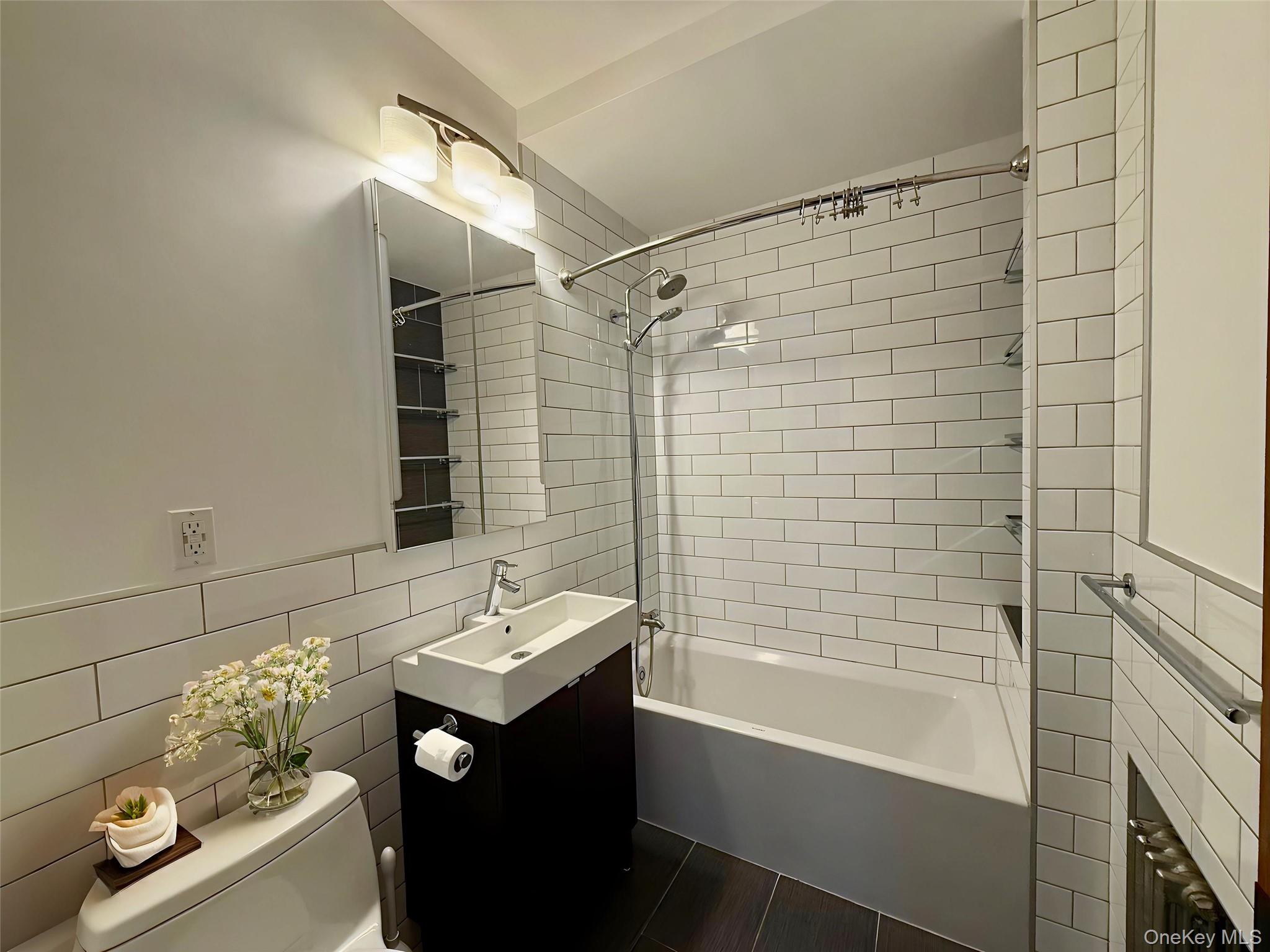 #4 photo, 78-52 85th Street, Glendale , NY 11385