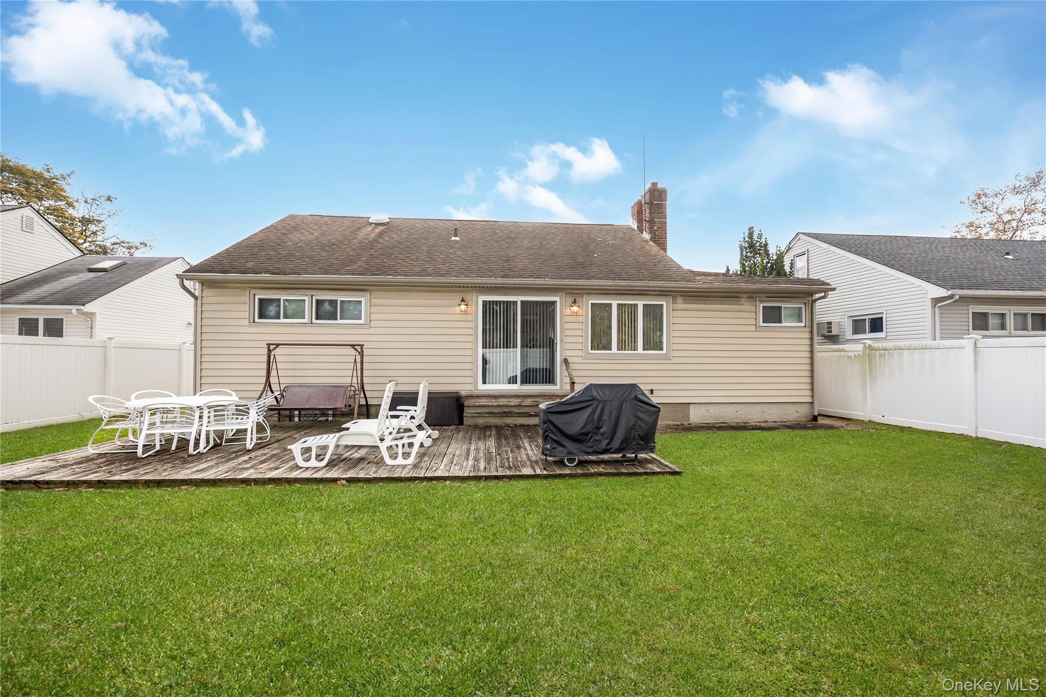 #20 photo, 1745 Gerose Court, East Meadow , NY 11554