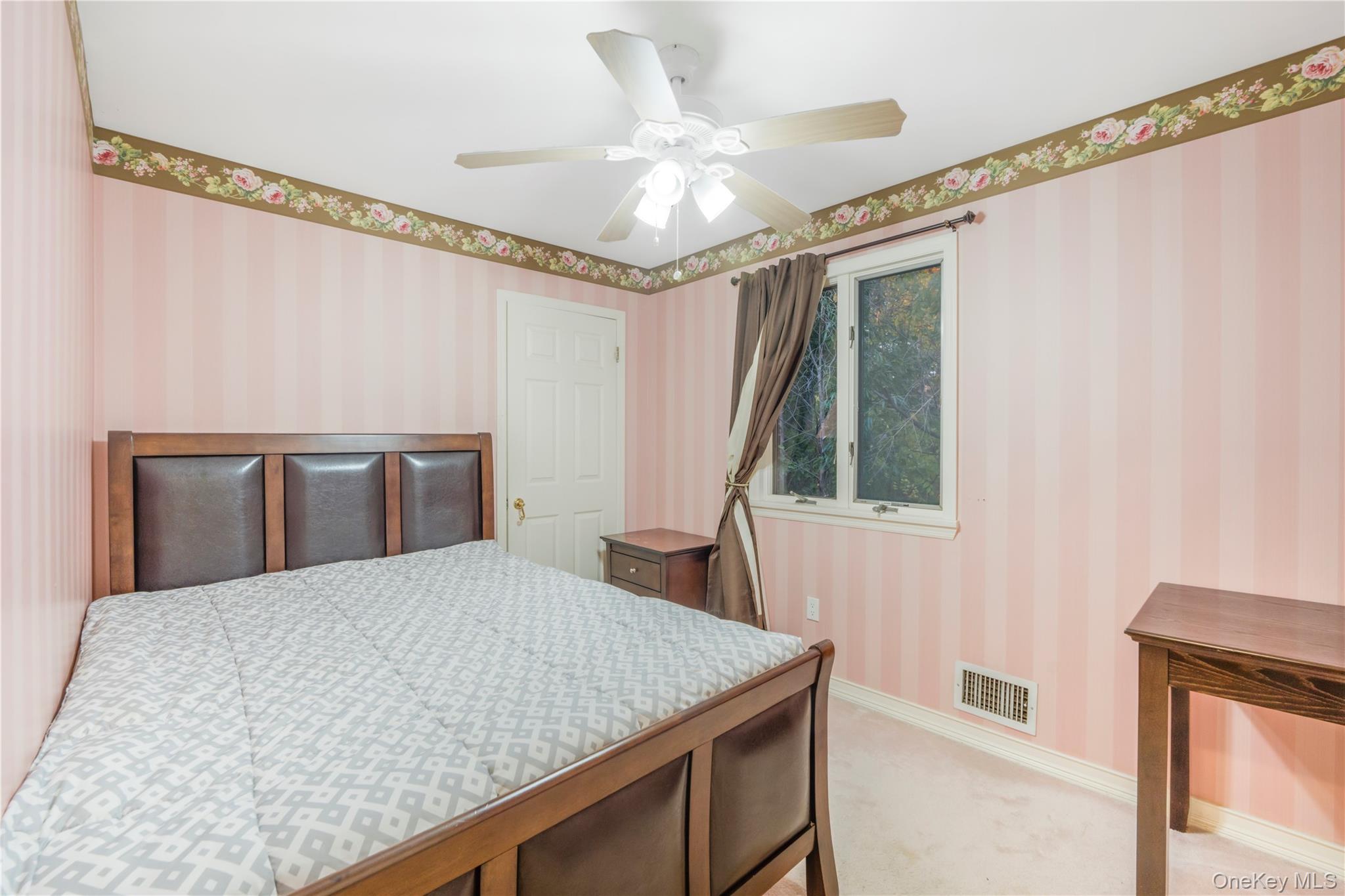 #16 photo, 201-05 28th Ave, Bayside , NY 11360