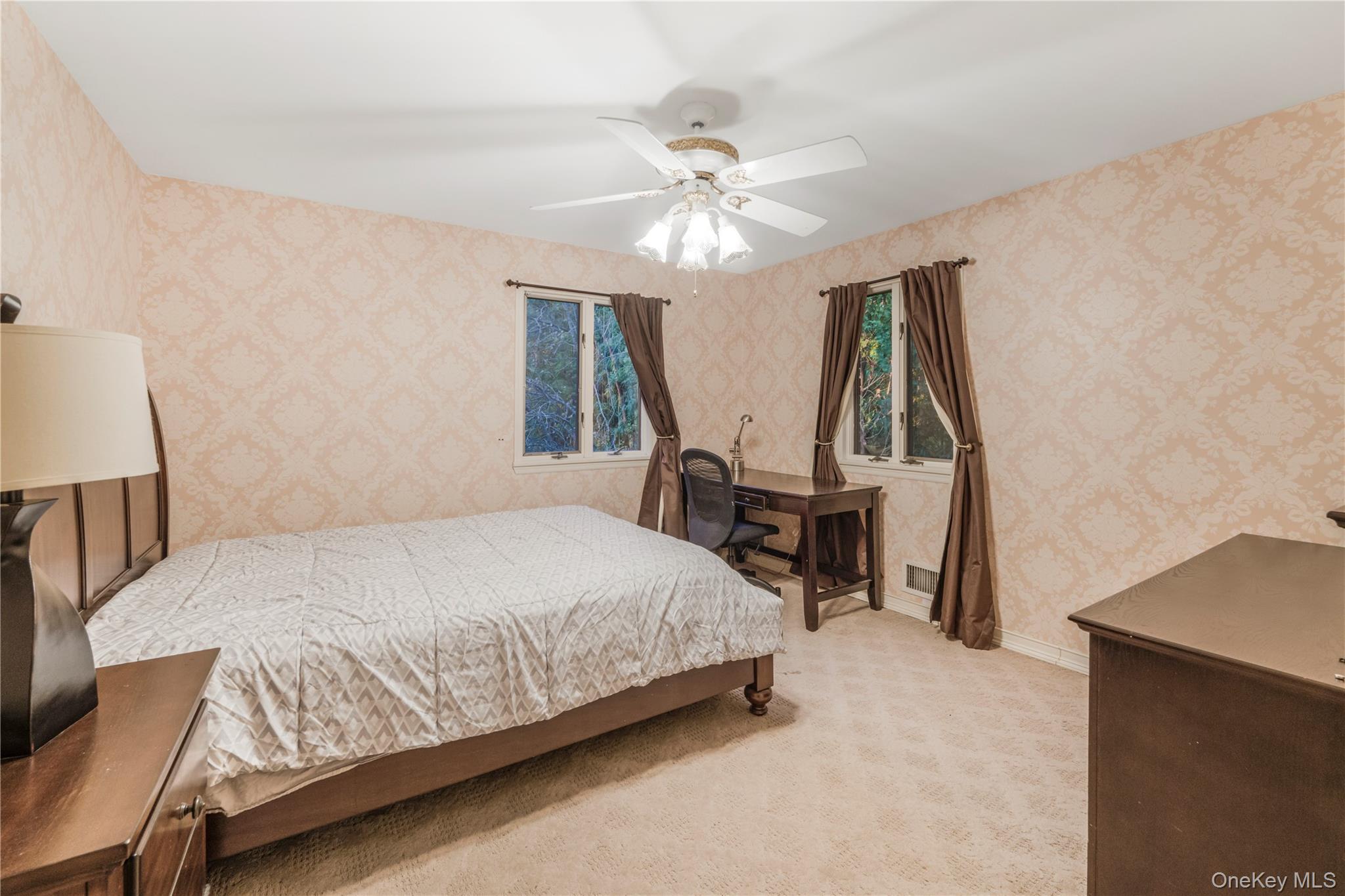 #17 photo, 201-05 28th Ave, Bayside , NY 11360