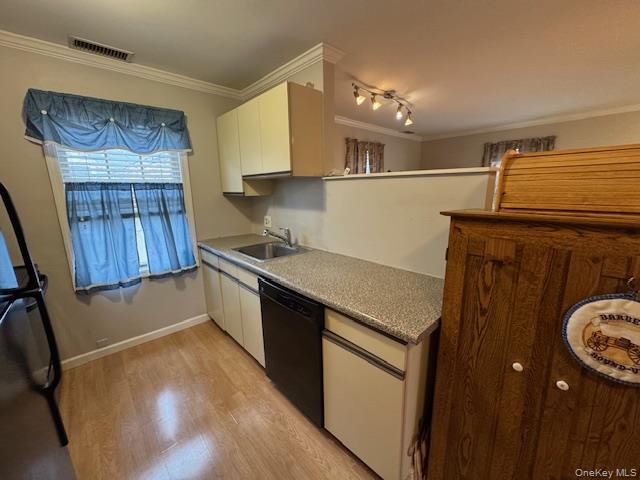 #5 photo, 1824 Commerce Street, Yorktown Heights , NY 10598