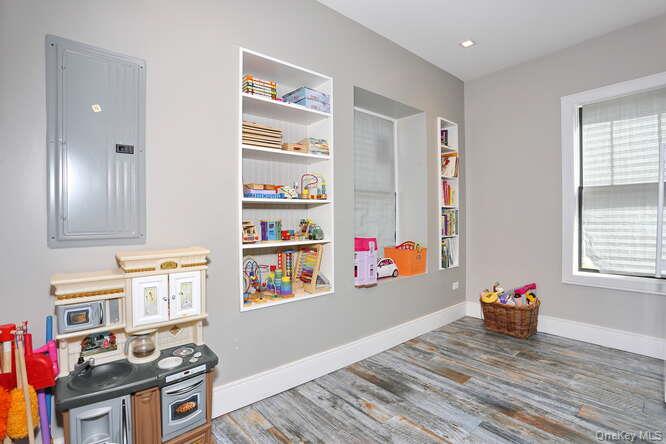 #13 photo, 247 Cherry Lane, Suffern , NY 10901