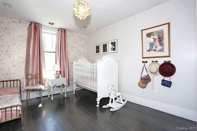 #16 photo, 247 Cherry Lane, Suffern , NY 10901