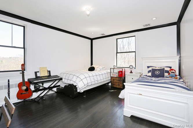 #19 photo, 247 Cherry Lane, Suffern , NY 10901