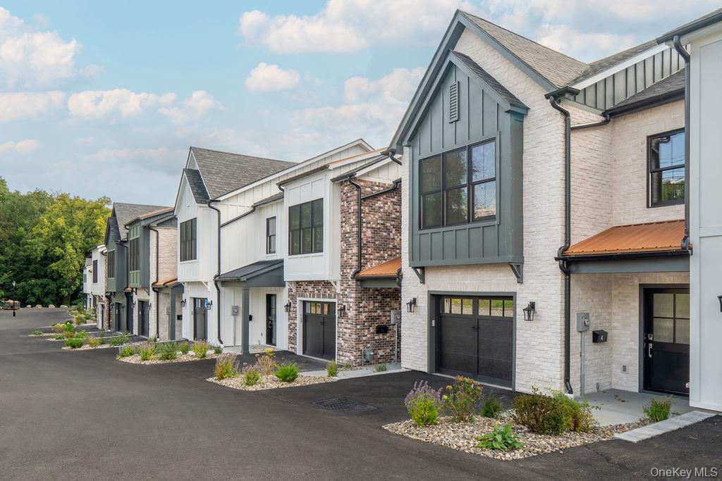 #1 photo, 16 Icehouse Drive, Saugerties , NY 12477