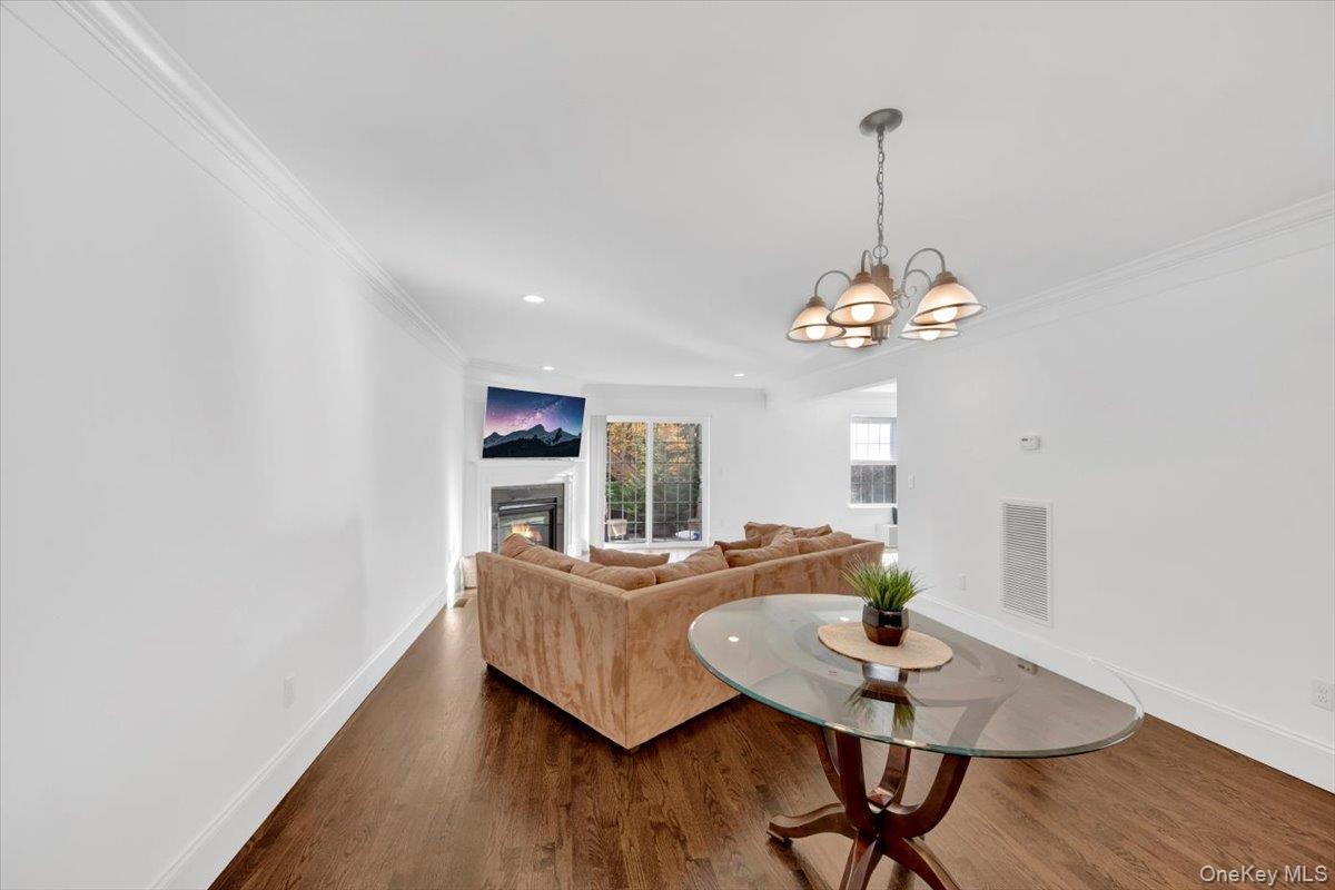 #11 photo, 46 Columbus Avenue, Valhalla , NY 10595