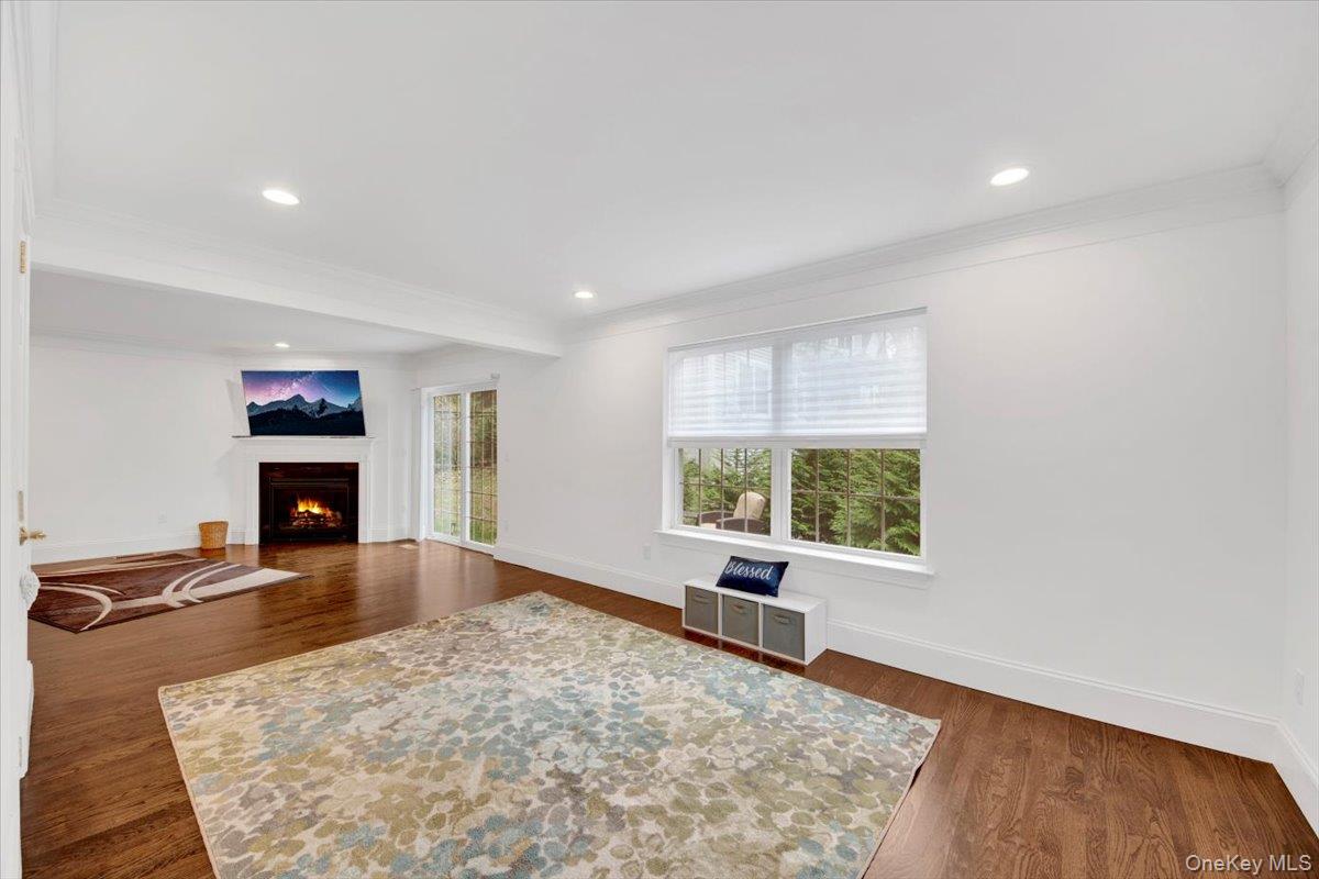 #12 photo, 46 Columbus Avenue, Valhalla , NY 10595