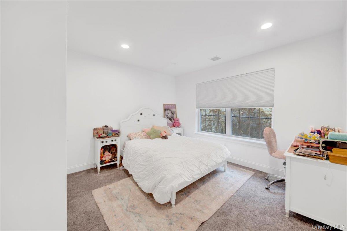 #19 photo, 46 Columbus Avenue, Valhalla , NY 10595