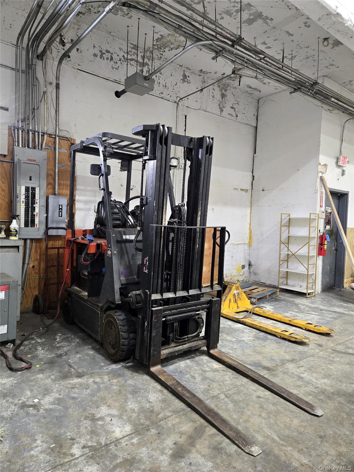 #17 photo, 143 W Route 59, Hillburn , NY 10931