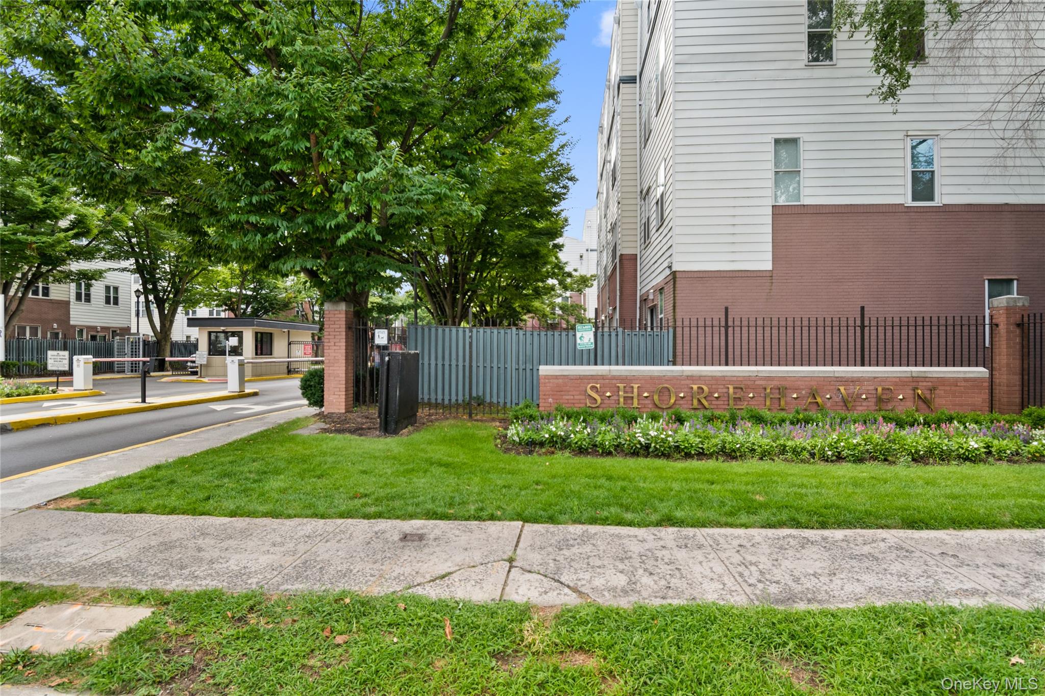 #19 photo, 197 Surf Drive, Bronx , NY 10473