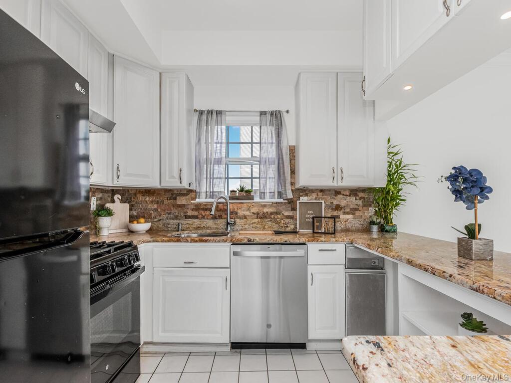 #9 photo, 197 Surf Drive, Bronx , NY 10473